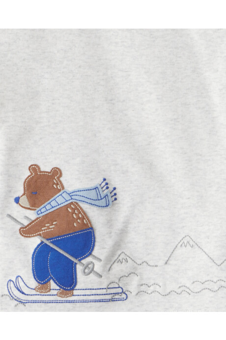 Pijama cuatro piezas de algodón, dos remeras manga larga y dos pantalones Sin color