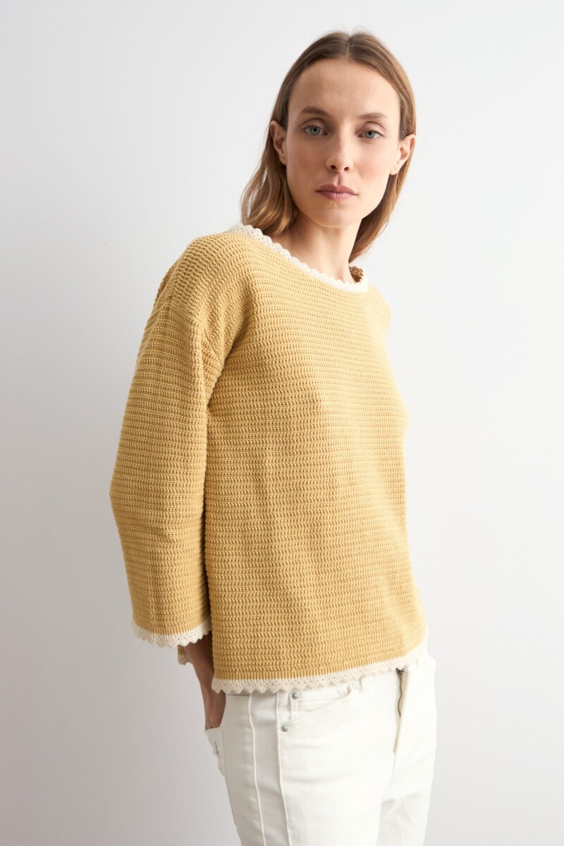 Sweater escote bote maiz