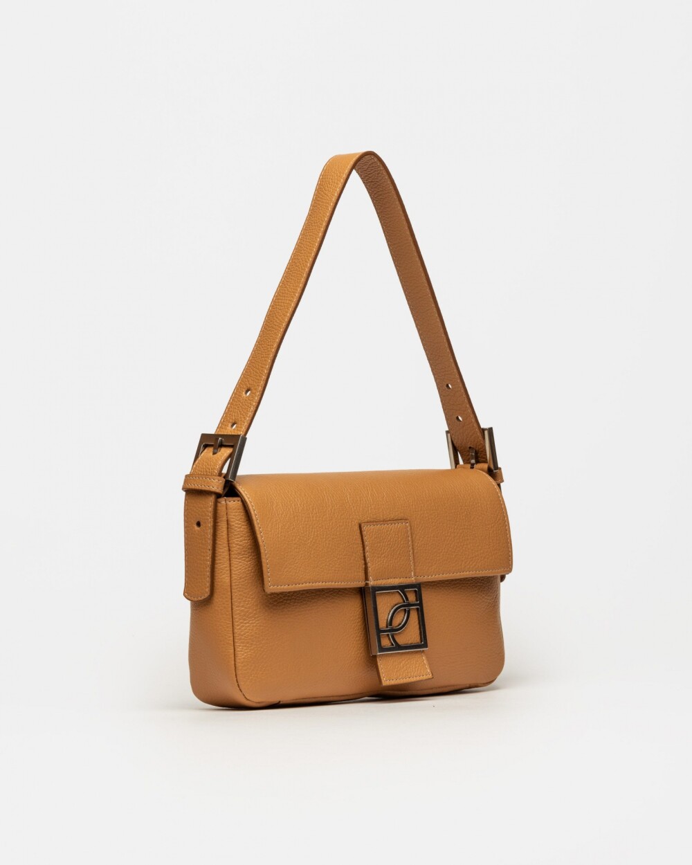 Cartera al hombro Signature en cuero graneado Cuoio