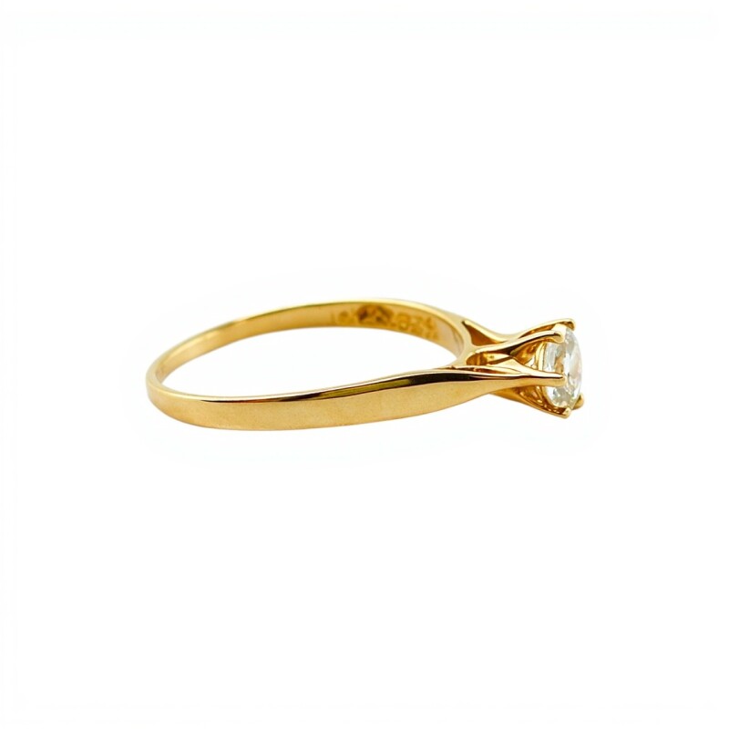 Anillo Solitario-Oro bajo-Piedra Zirconia-AN8095 conpiedra