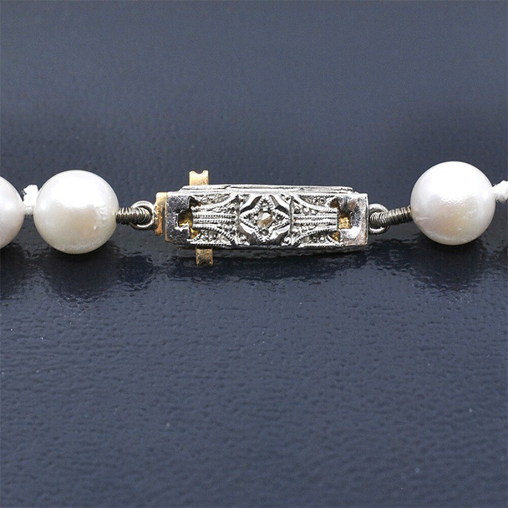 Collar De Perlas De 6.5 Mm Con Broche en Oro 18 K Y Diamante Collar De Perlas De 6.5 Mm Con Broche en Oro 18 K Y Diamante