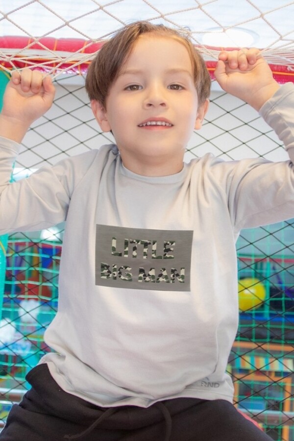 Remera con Serigrafia. Remera con Serigrafia.