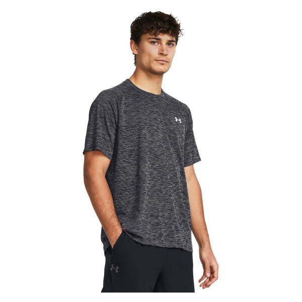 Remera UA Tech Textured SS Hombre 796-001N11 Negro