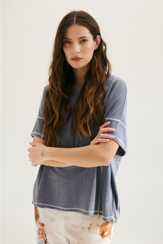 REMERA MACA AZUL