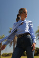 CAMISA C672/26 ESCOTE V M/L CON LAZO Y PUÑO ANCHO Celeste