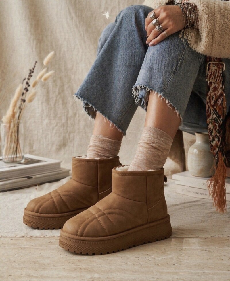 Pantubota Anne camel