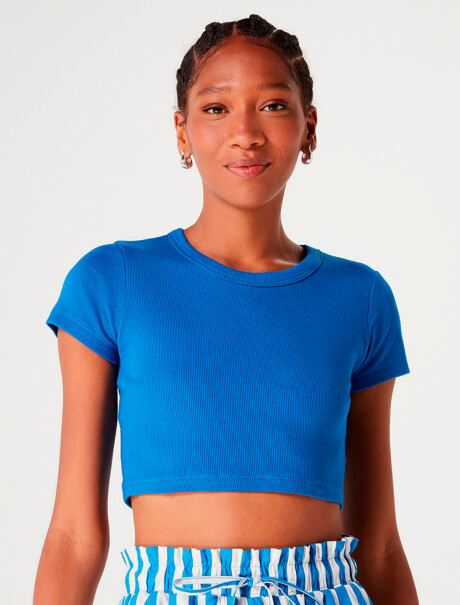 BLUSA CROPPED FEMENINA EN TELA ACANALADA AZUL