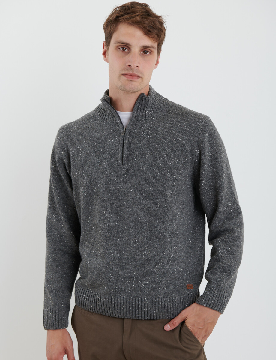 470421 REMERA HARRY Gris Oscuro