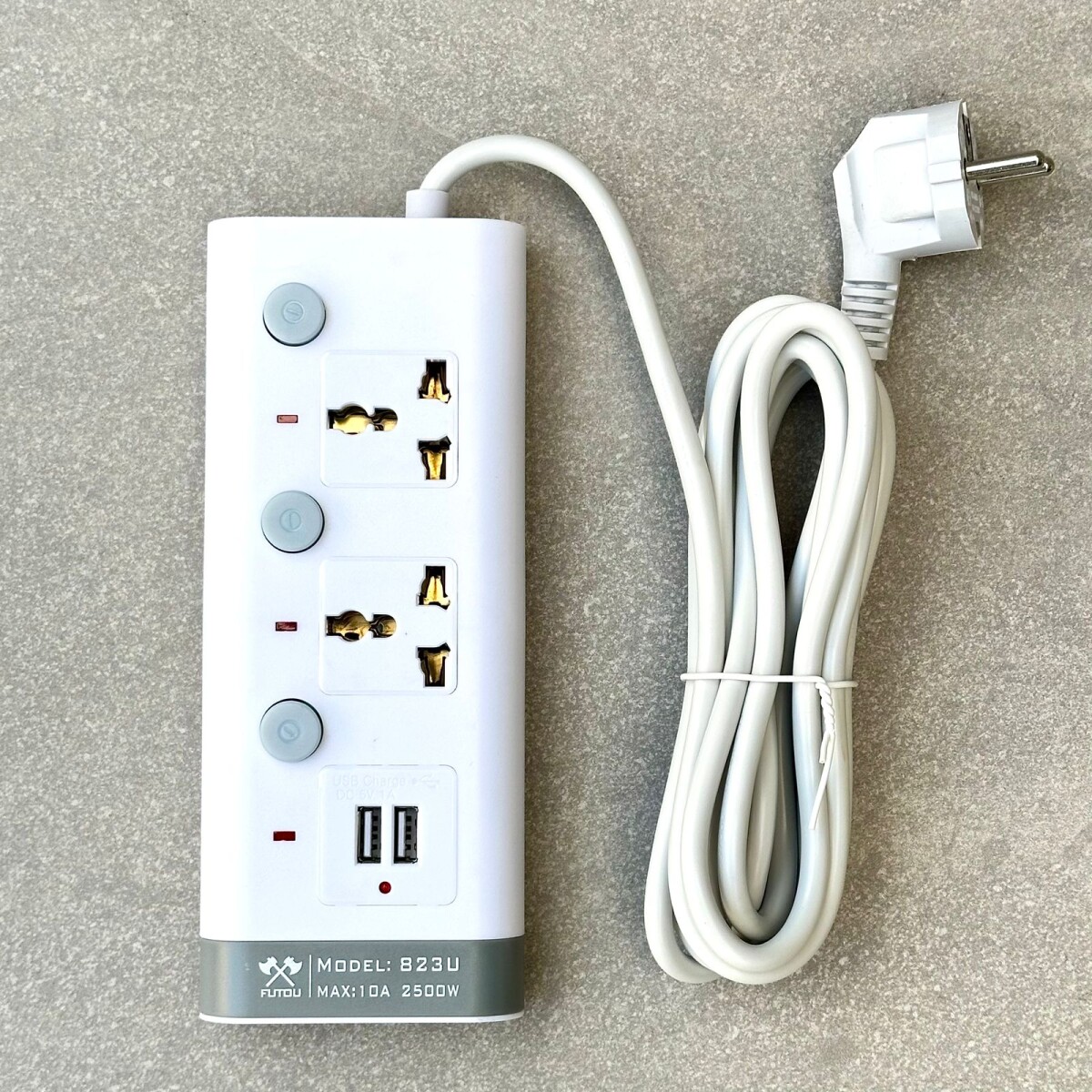 Alargue Universal (2 Tomas y 3 USB) 