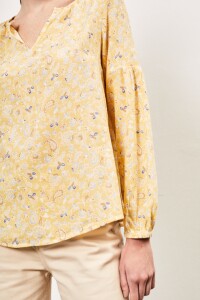 Blusa Arabescos Mostaza