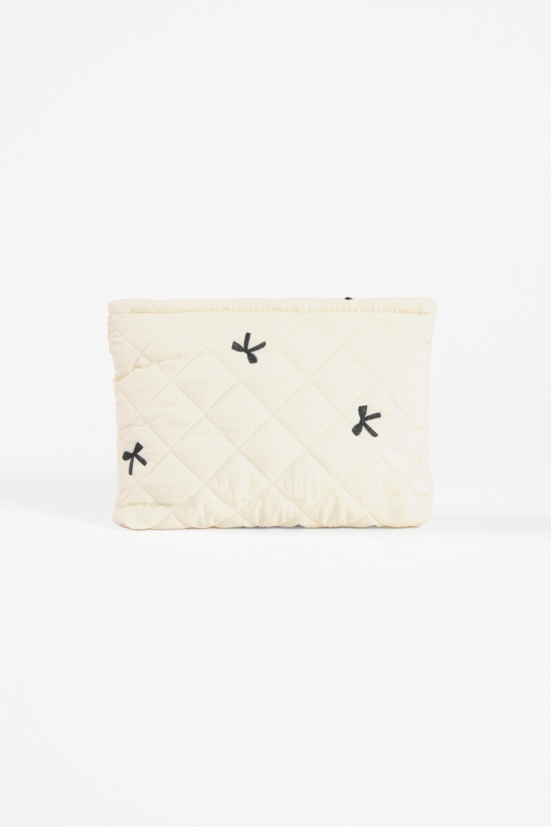 Estuche bordado moña blanco