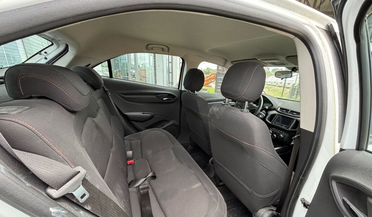 Chevrolet Onix LTZ AT - 2014 Chevrolet Onix LTZ AT - 2014
