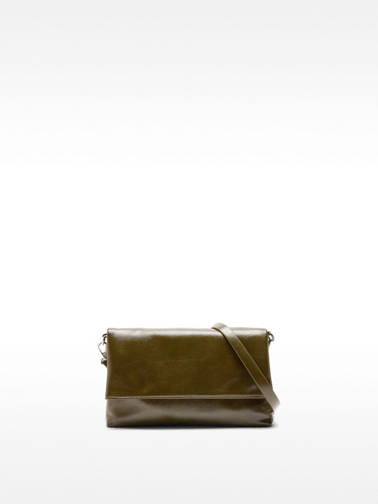 Bolso Bandolera Con Solapa Imantada caqui