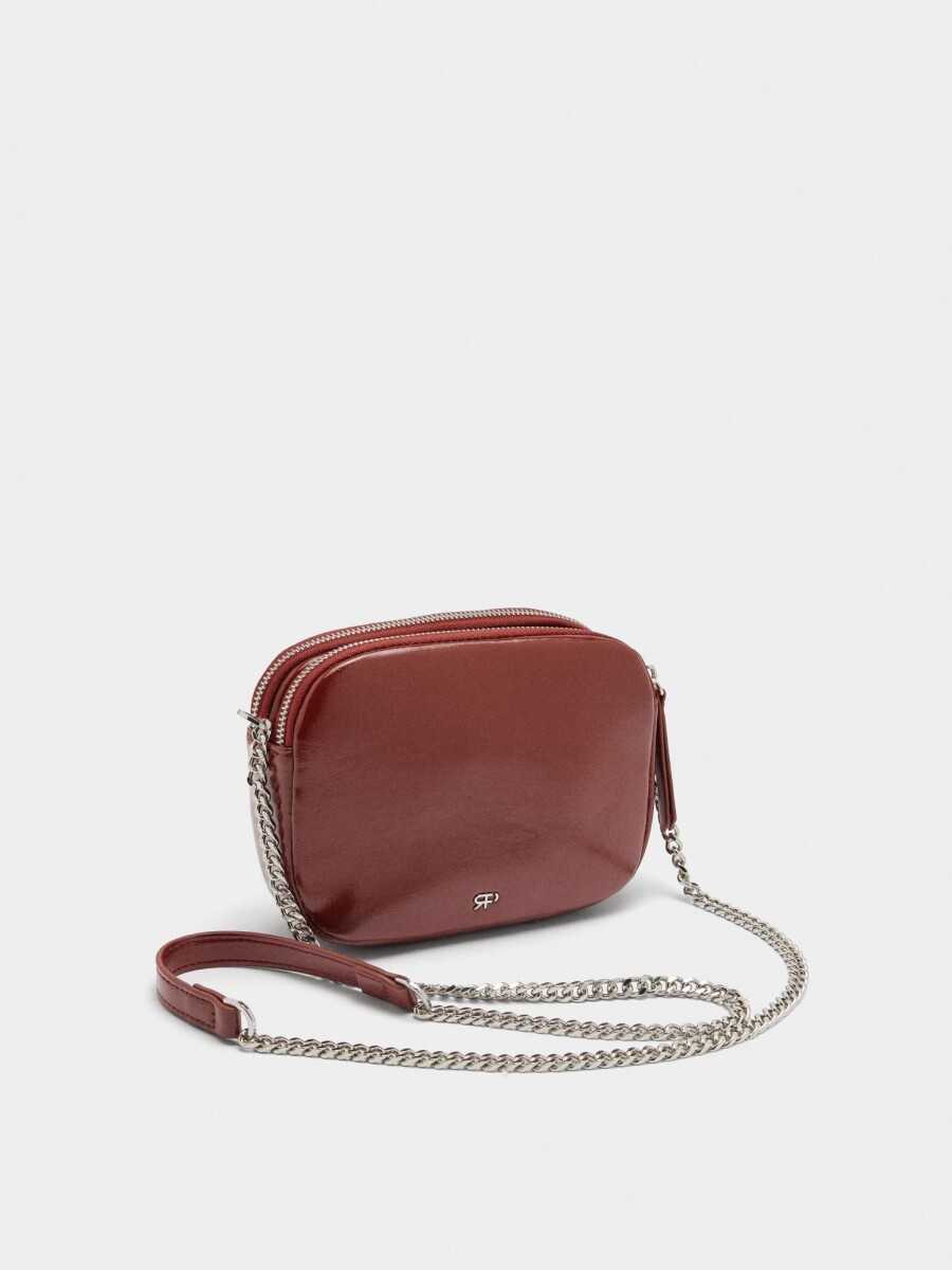 Bolso Bandolera Con Detalles Metálicos rojo
