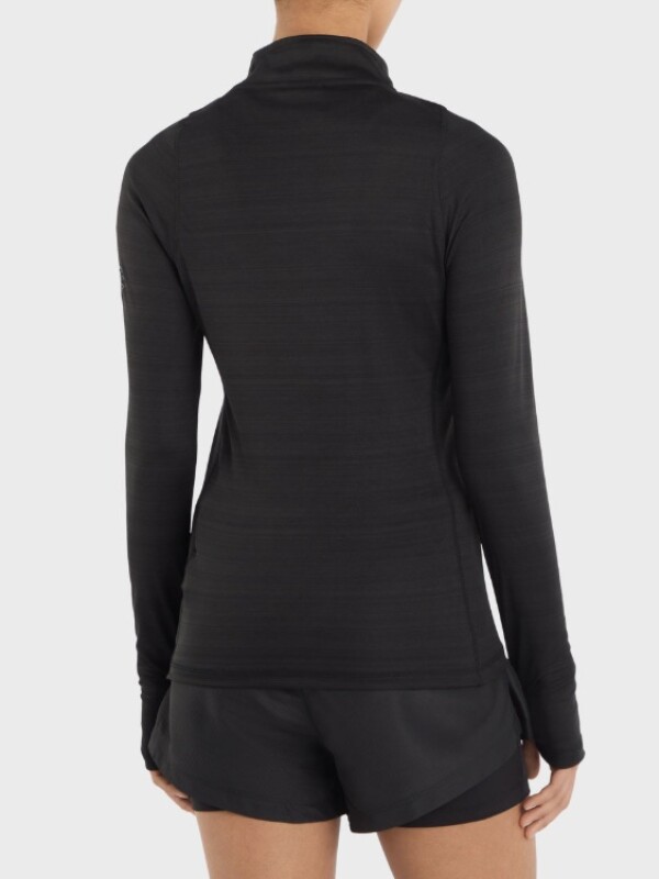 REMERA TRAINING HALF ZIP Umbro Mujer 02m