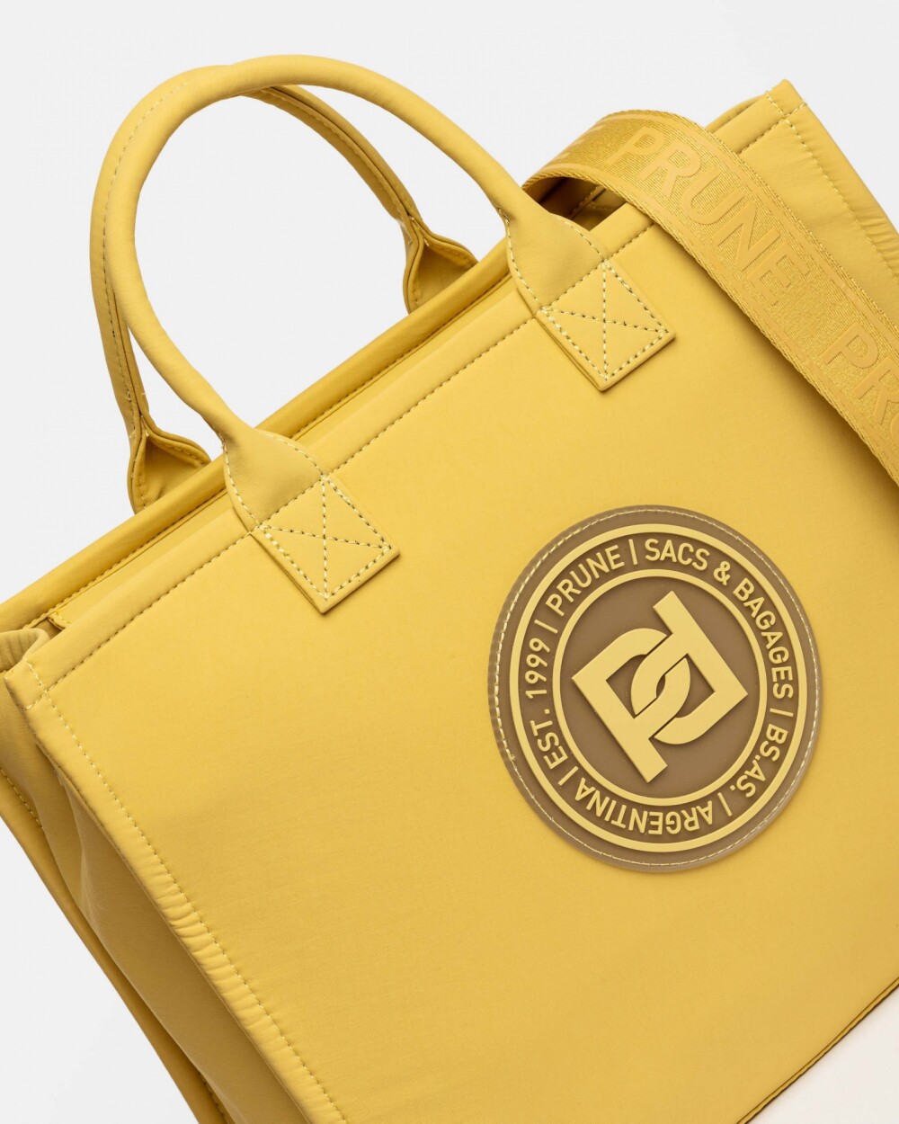 Cartera de mano Elena en nylon Beige