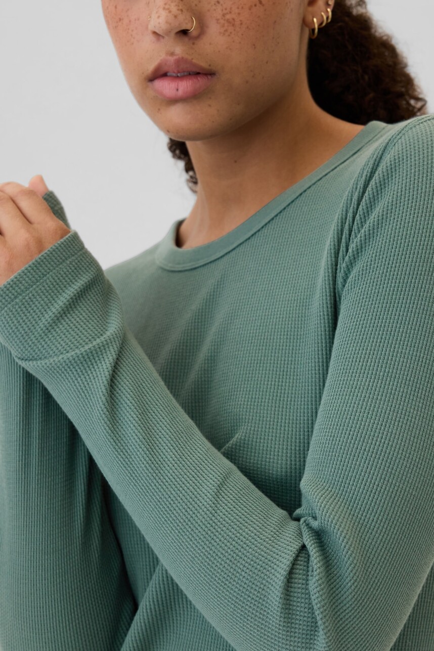 Remera Waffle Cuello Redondo Mujer District Green