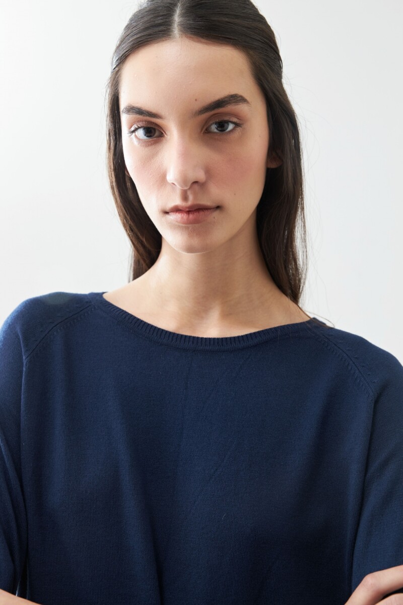 Sweater básico azul marino