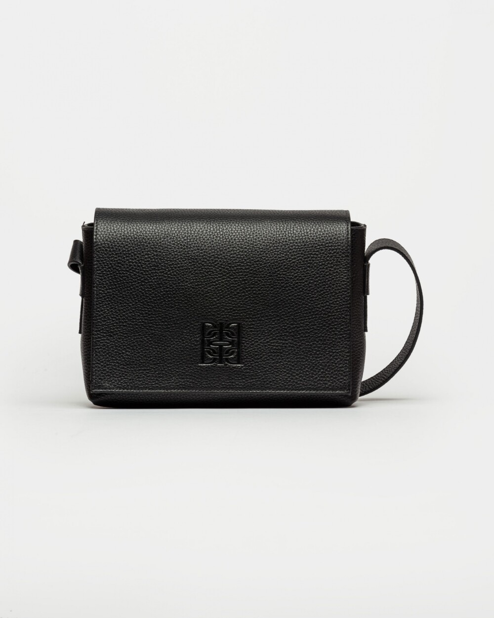 Bandolera Hana En Cuero Graneado Negro