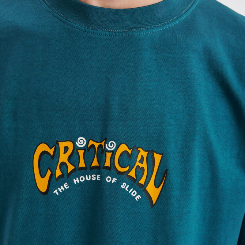 Remera Critical Slide Depths - Verde Remera Critical Slide Depths - Verde