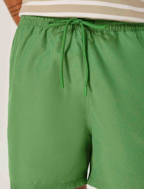 SHORT DE BAÑO CON SUSPENSOR VERDE