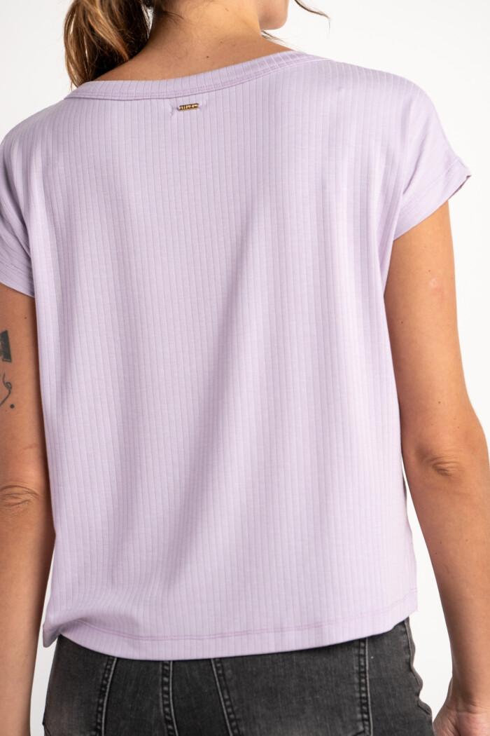 Remera Lila