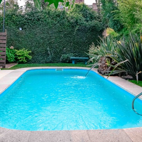 Piscina de fibra rectangular 7.30 x 3.30 x 1.40 mts. Piscina de fibra rectangular 7.30 x 3.30 x 1.40 mts.