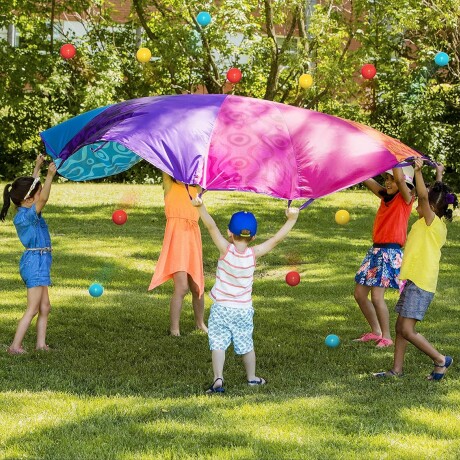 Paracaídas multicolor con pelotas Paracaídas multicolor con pelotas