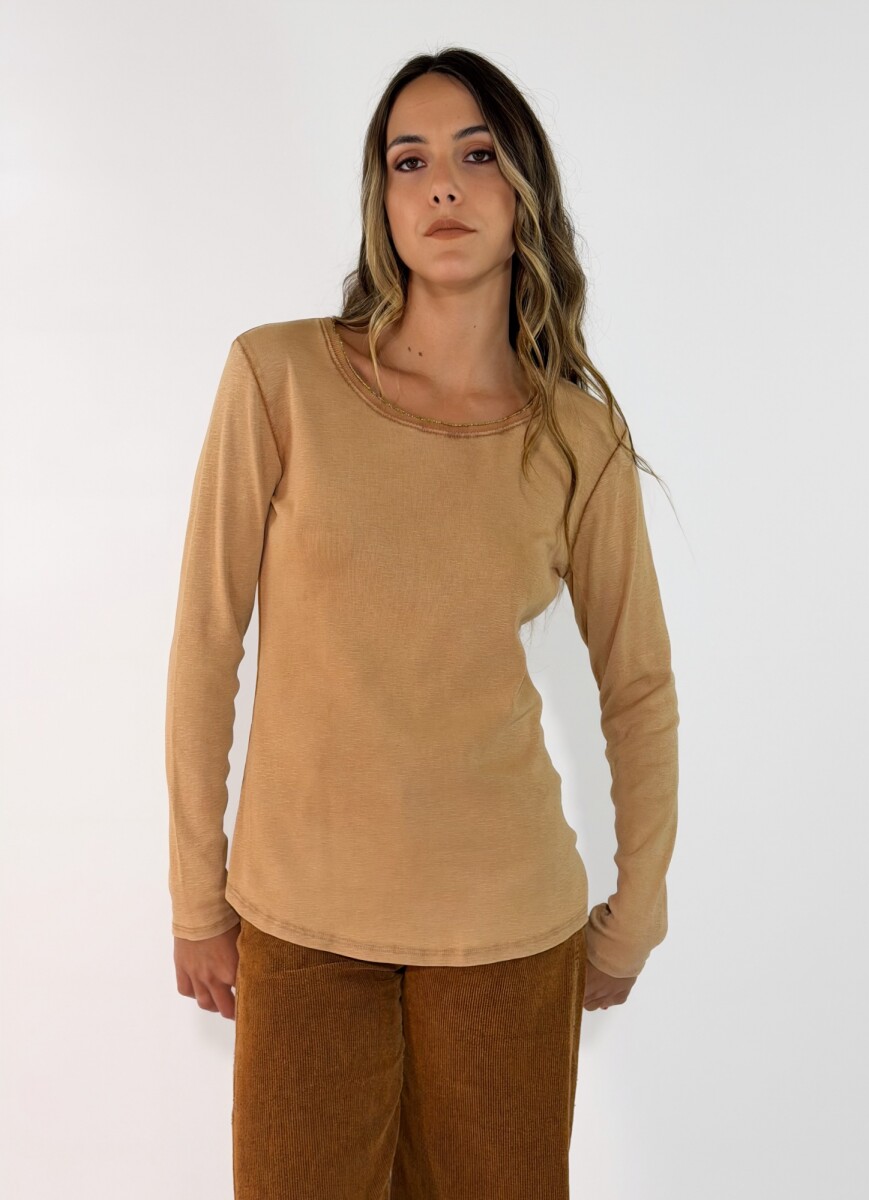 REMERA VENUS - CAMEL 