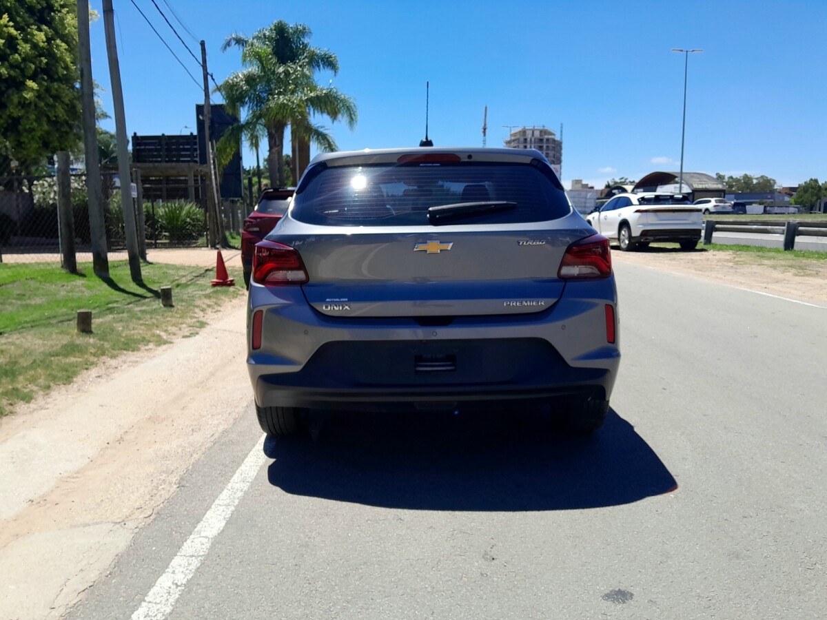 Chevrolet Onix Premier 1.0T AT| Permuta / Financia Chevrolet Onix Premier 1.0T AT| Permuta / Financia