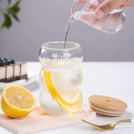 Vaso de vidrio ondeado con tapa de madera y sorbito 500ml Transparente