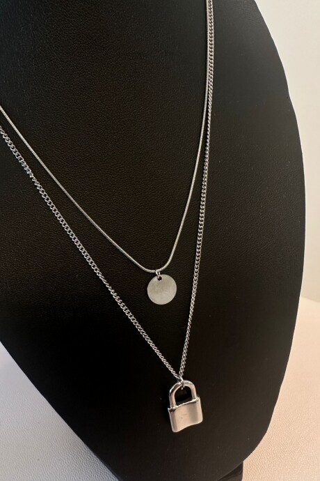 Collar doble con candado Collar doble con candado
