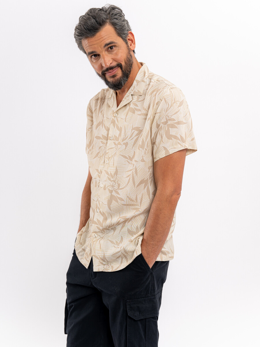 Camisa m/c estampada - beige 