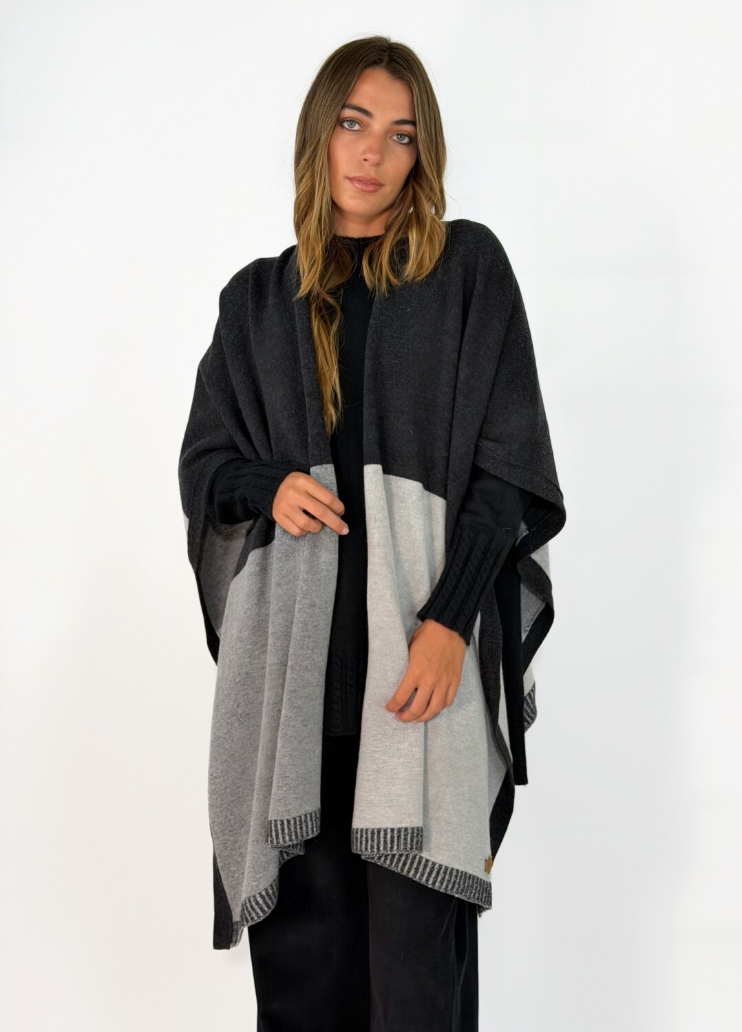 Varley Ruana RUANA AMBAR - GRIS — Panthai