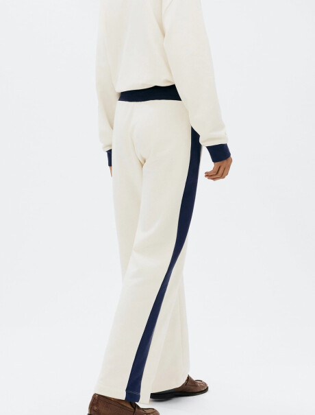 PANTALÓN DEPORTIVO CON ESTAMPA MODELO WIDE LEG BEIGE