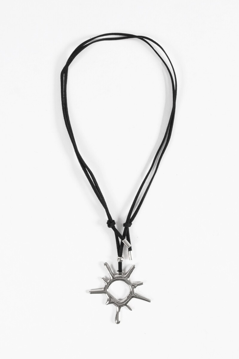Collar cordón dije sol gotic plateado