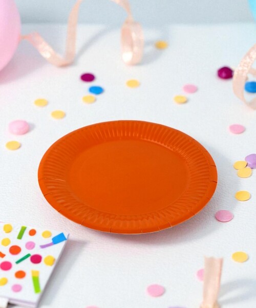 Plato 18 cm. diametro paquete x 10 NARANJA