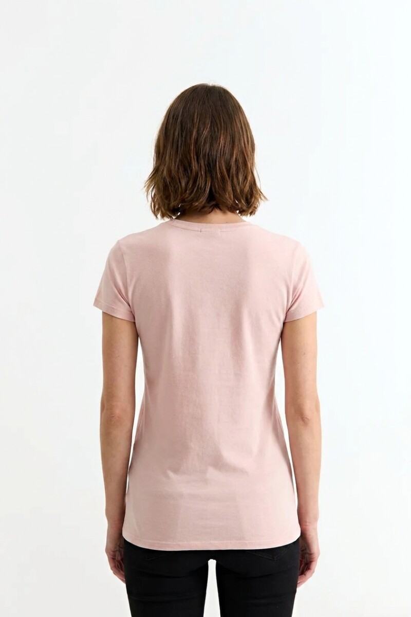 Remera cuello redondo ICONIC 150 ROSA PASTEL