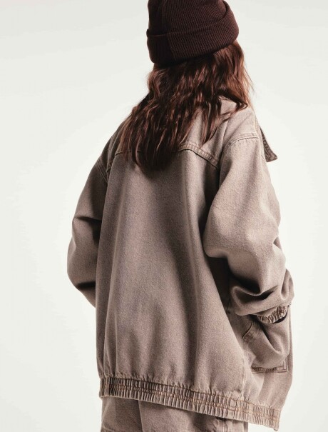 CAMPERA OVERSIZED GASTADA PARA NIÑA GRIS