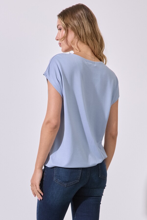 Blusa Esc V CELESTE