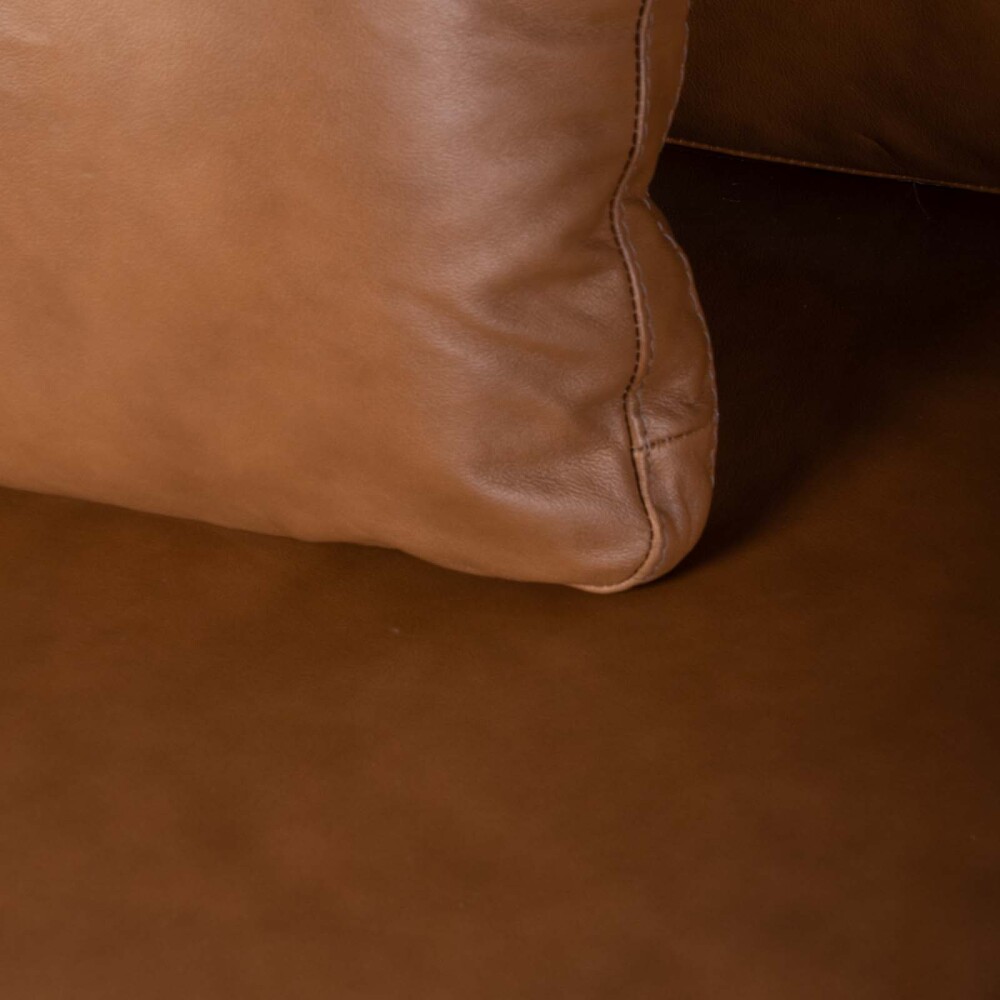 SOFÁ 3 CUERPOS CUERO-Y-MADERA MARRON ALLURE CAMEL