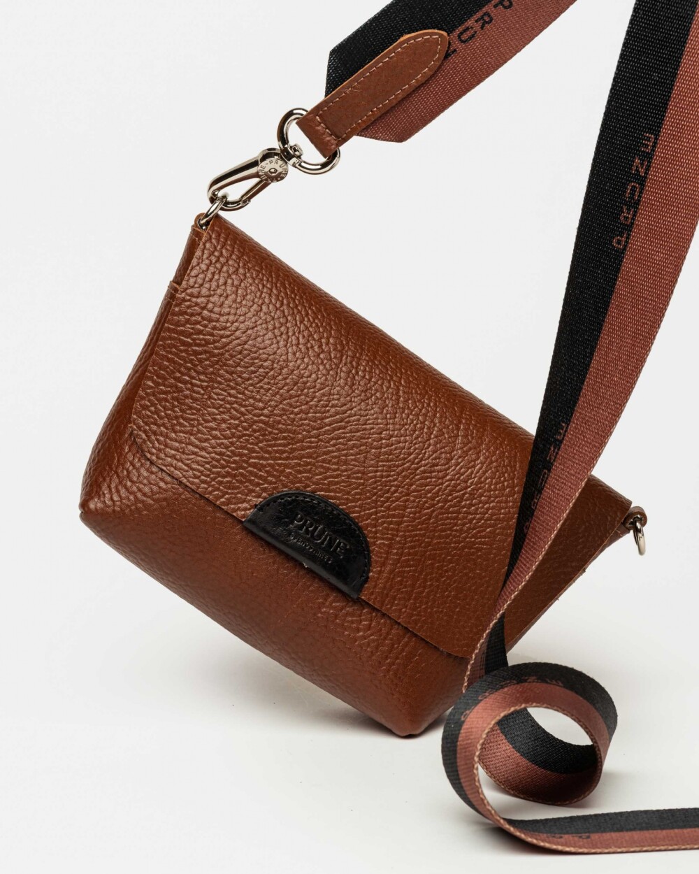 Mini bag Nina en cuero graneado Tabaco