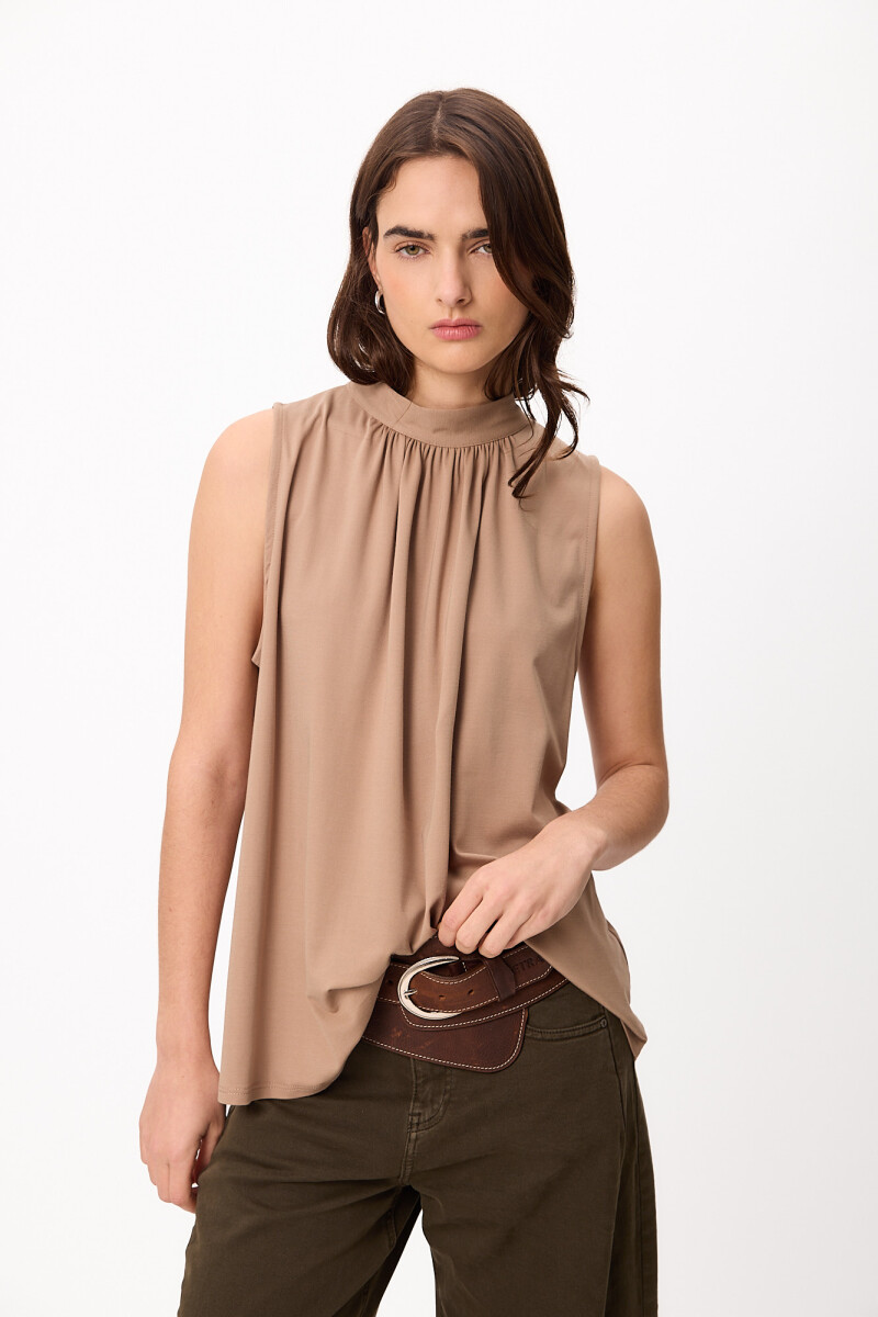 Blusa Eryn Camel