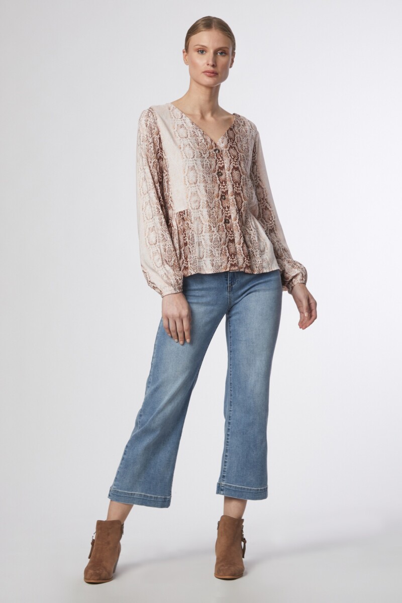 Blusa animal print con botones rosa