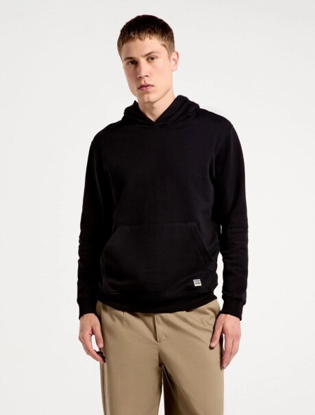 BUZO CON CAPUCHA MODELO COMFORT NEGRO