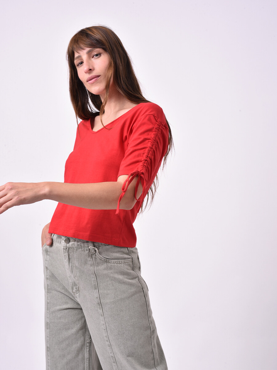 REMERA AMATISTA - ROJO OSCURO 