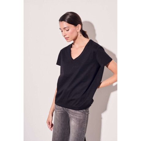 Remera Escote V Metalizado Negro