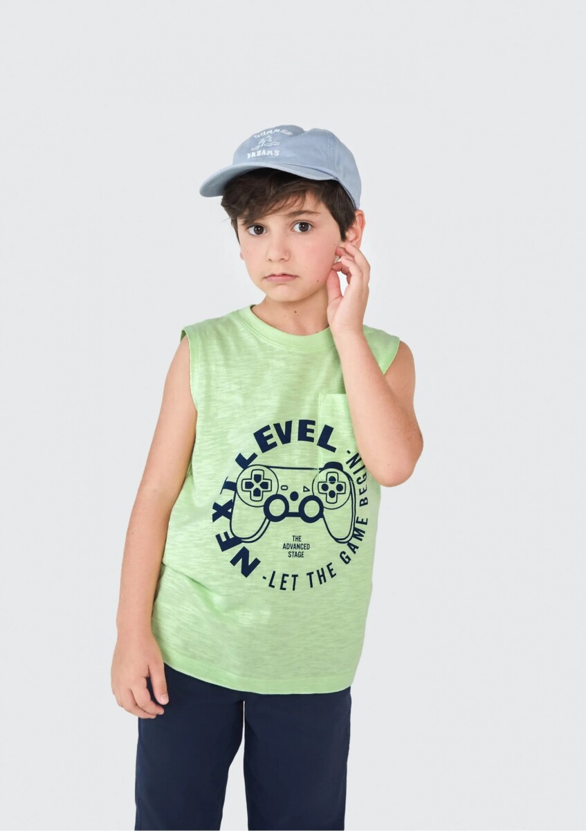 MUSCULOSA INFANTIL CON ESTAMPA MODELO COMFORT - VERDE 