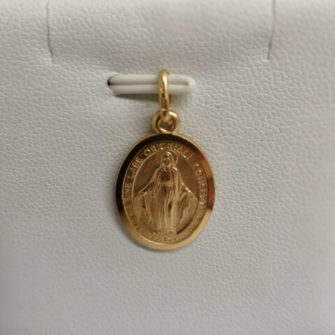 Colgante Virgen en Oro 10kt. Colgante Virgen en Oro 10kt.