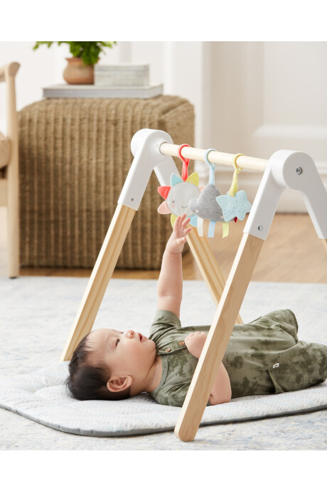 Gimnasio infantil en madera, diseño nube Gimnasio infantil en madera, diseño nube